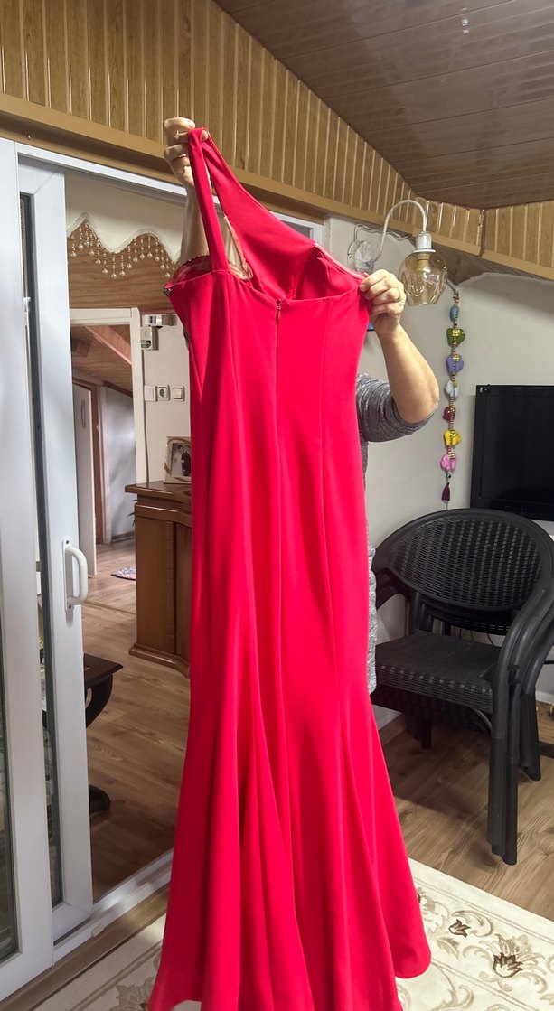 Kırmızı Drapeli Uzun Abiye Elbise - Görsel 3