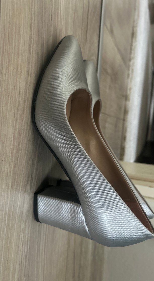 Gri Modern Klasik İnce Topuklu Kadın Ayakkabı - Görsel 2