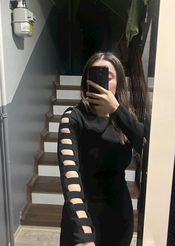 Siyah Yüksek Yakalı Uzun Kollu Midi Elbise - Görsel 5