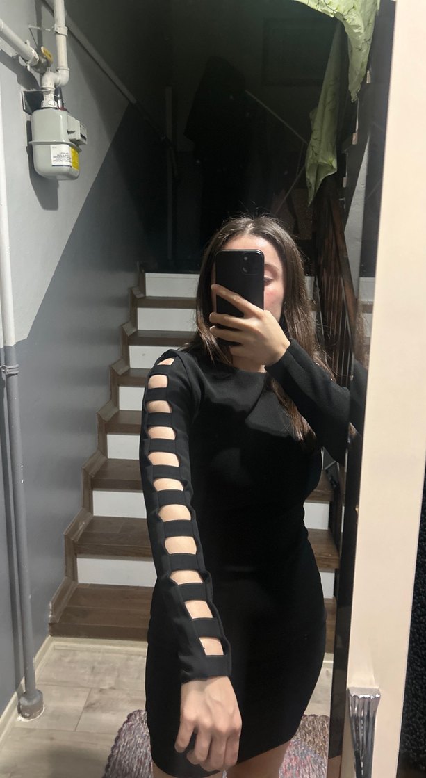 Siyah Yüksek Yakalı Uzun Kollu Midi Elbise - Görsel 5