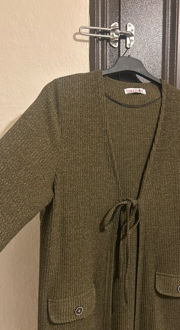 Düğmeli Uzun Triko Kadın Hırka - Görsel 2