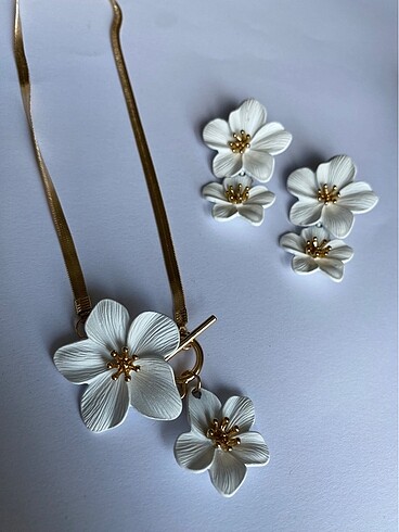 Accessorize ÇİÇEKLİ ALTIN KAPLAMA KOLYE