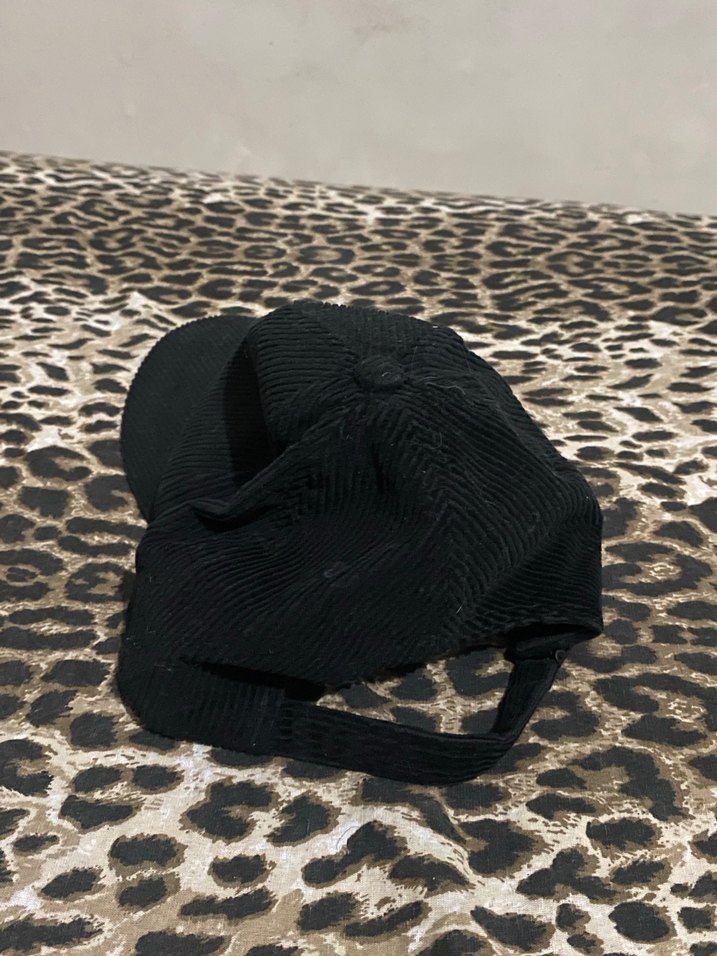 Siyah Süet Kadın Şapka - Görsel 2