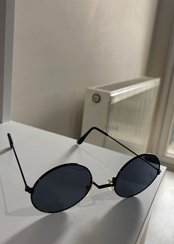 Siyah Minimalist Yuvarlak Kadın Güneş Gözlüğü - Görsel 2