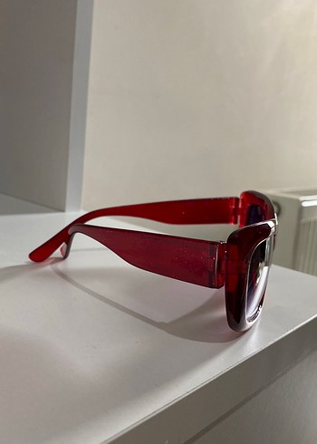 Kırmızı Transparan Kadın Güneş Gözlüğü - Görsel 2