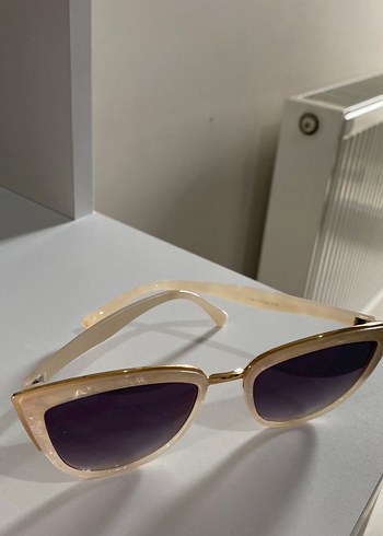Bej Transparan Kadın Güneş Gözlüğü - Görsel 2