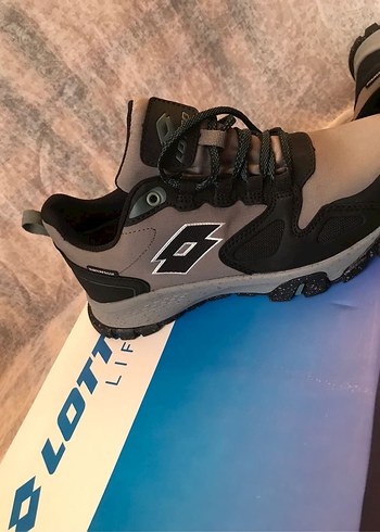Lotto Gri Erkek Spor Ayakkabi Velcro Detayli Waterproof Outdoor