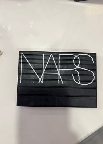 NARS Çok Renkli Koyu Göz Farı Paleti - Görsel 2