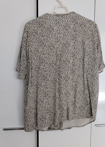 Düğmeli V Yaka Zebra Desenli Kadın Gömlek - Görsel 5