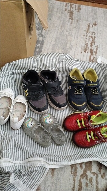 Çocuk spor ayakkabıları  5 tane  ayakkabı hepsinin fiyatıdır - Görsel 2