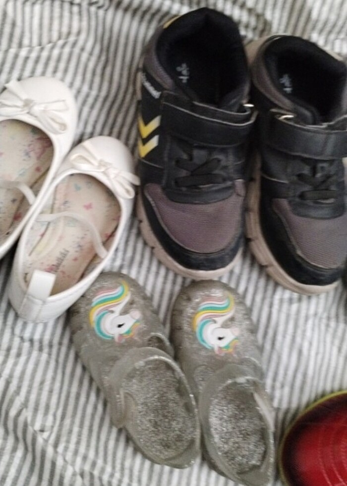 Çocuk spor ayakkabıları  5 tane  ayakkabı hepsinin fiyatıdır - Görsel 4