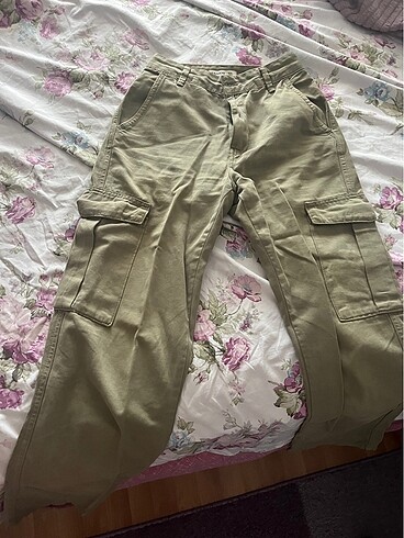 34 Beden PULL&BEAR haki kargo pant