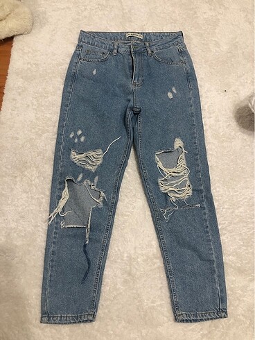 Mom jeans yırtık detaylı