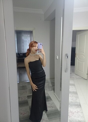 Siyah strablez abiye