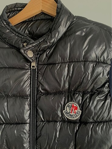 Moncler yelek