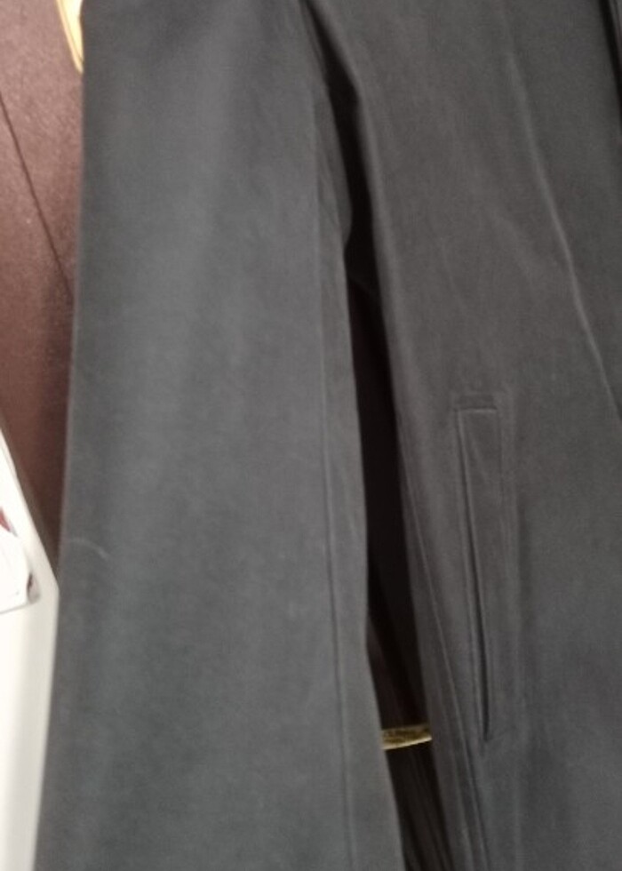 Erkek trençkot simsiyah   astar var ama naylon değil kaçırmayın  - Görsel 4