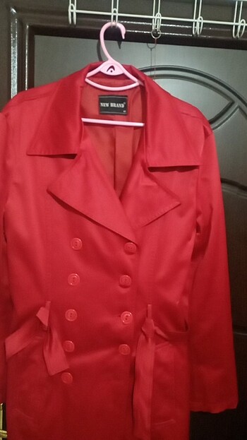 LC Waikiki Kırmızı trençkot 46 bede.n