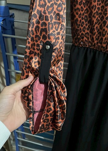 42 Beden Düğmeli Leopar Desenli Uzun Kahverengi Elbise