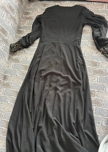 Altın Renkli Payetli Uzun Yılan Desenli Kadın abiye elbise - Görsel 9