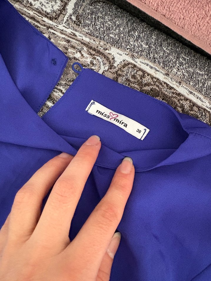 Uzun Kollu Mavi Saten Elbise - Görsel 5