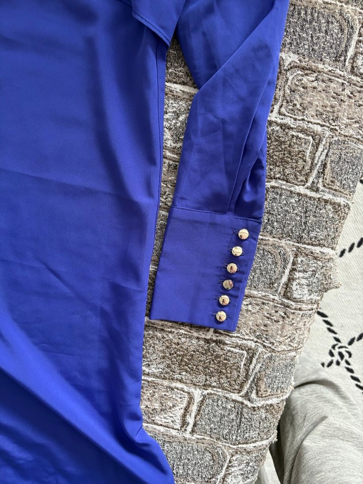 Uzun Kollu Mavi Saten Elbise - Görsel 4