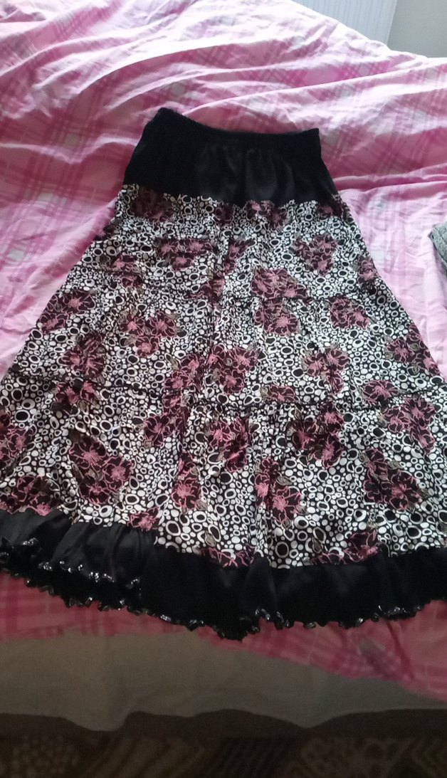 Pembe Desenli Uzun Gotik Etek - Görsel 3