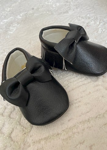 17 Beden Kız Bebek Siyah Fiyonklu İlk Adım Ayakkabısı