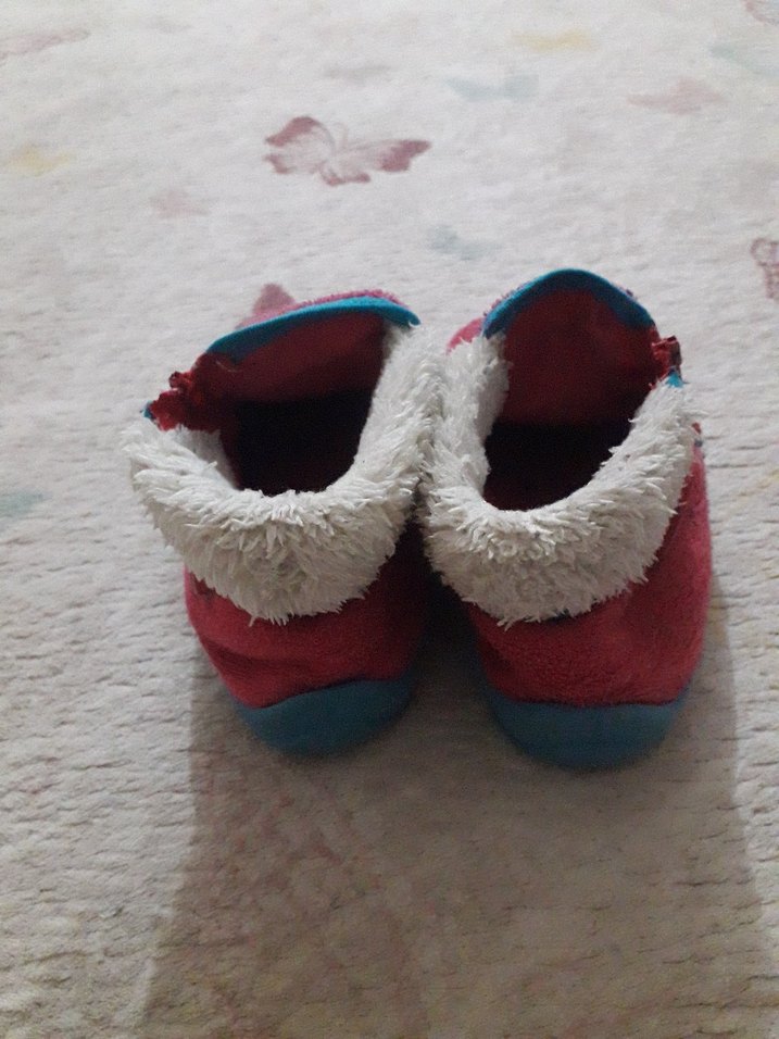 Kızlar için renkli nakışlı sıcak terlik - Görsel 3