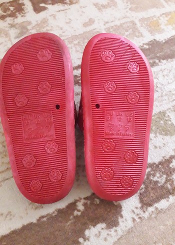 Nakışlı Kalpli Kız Terlikleri - Görsel 3