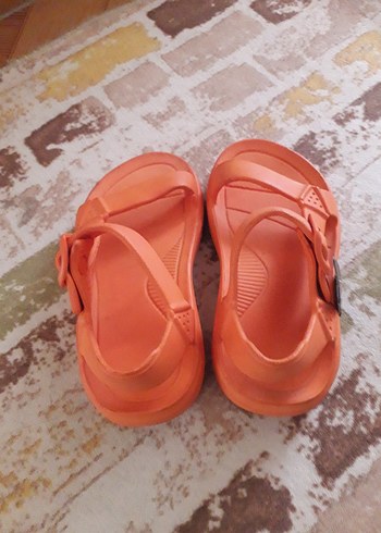 Turuncu Çocuk Dolgu Topuklu Sandalet - Görsel 3