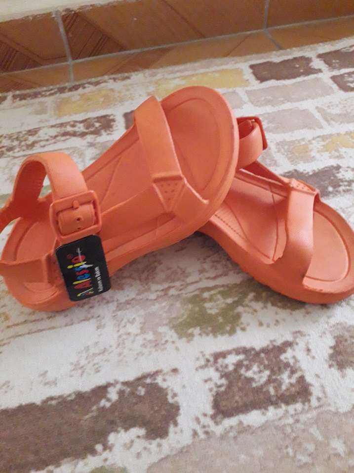 Turuncu Çocuk Dolgu Topuklu Sandalet - Görsel 2