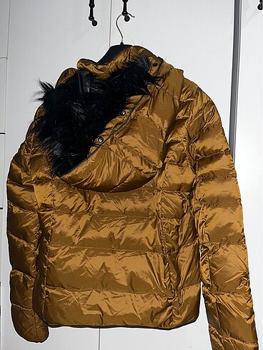 Diğer Kapüşonlu şişme mont