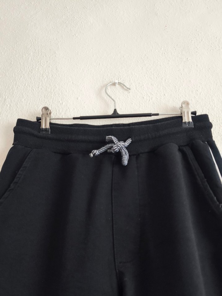 TRENDYOLMAN kenarı çizgili eşofman altı - Görsel 3