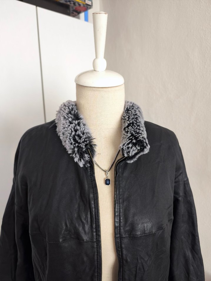 Gri Kürklü Siyah Deri Kadın Ceket - Görsel 4