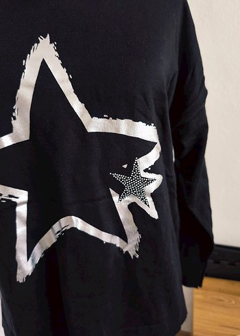 etiketli önü baskılı pamuklu triko kazak - Görsel 2