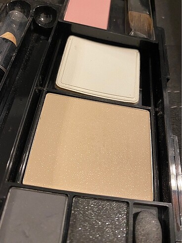  Beden Maybelline Up In Smoke