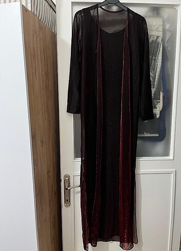 Bordo parıltılı abiye elbise