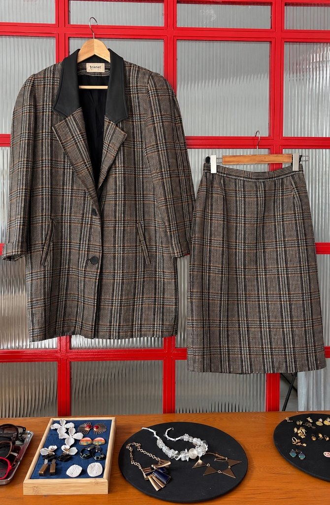 Vintage blazer ve etek takım — görsel 4/8