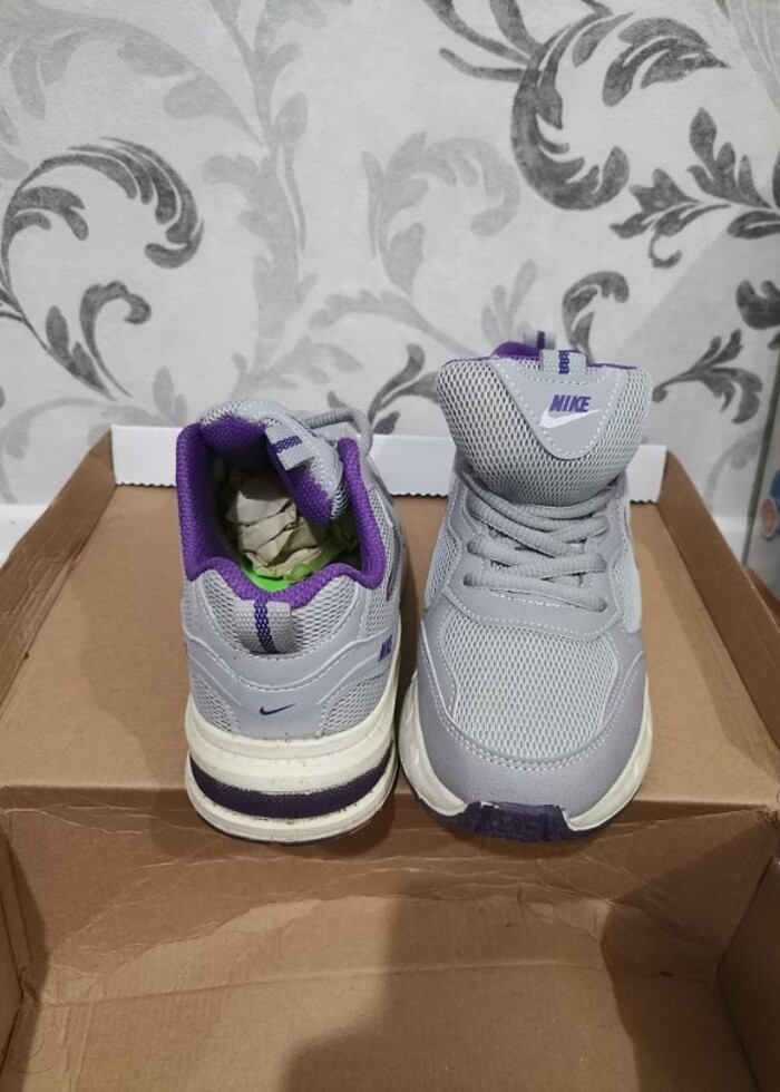 Nike kadın spor ayakkabı  - Görsel 3