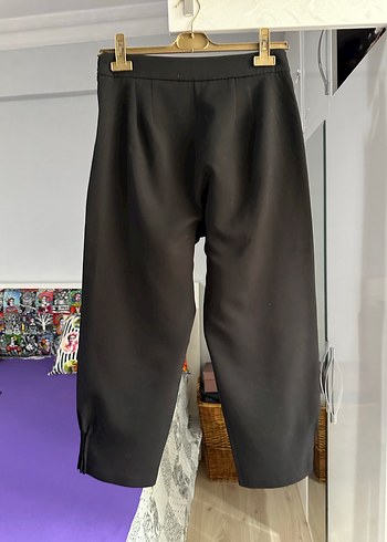 Kadın Siyah Pilili Midi Kumaş Pantolon - Görsel 3