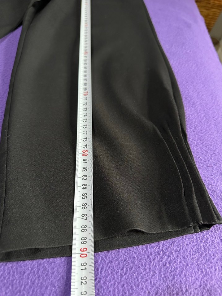 Kadın Siyah Pilili Midi Kumaş Pantolon - Görsel 4