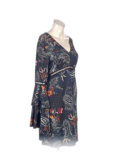 Vintage Love PreLoved Kısa Elbise %70 İndirimli.