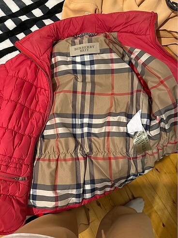 Kirmizi mont - Görsel 6