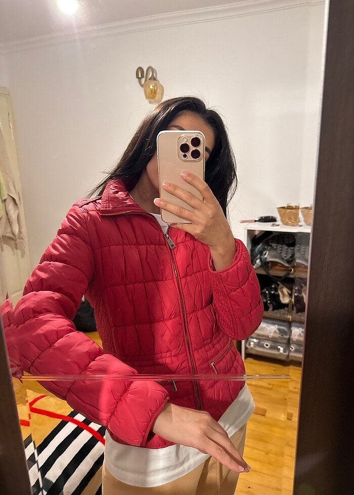 Kirmizi mont - Görsel 3