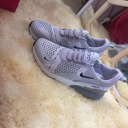 Nike Air270