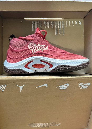Pembe Renkli Nike Basketbol Ayakkabısı