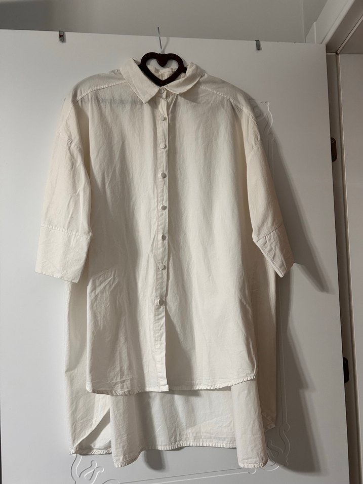 Beyaz Keten Düğmeli Kadın Gömlek - Görsel 2