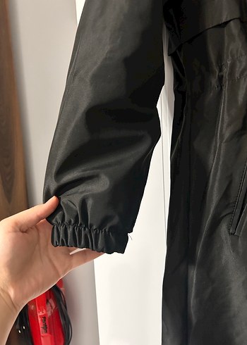 Siyah Uzun Kürklü Kadın Mont - Görsel 4