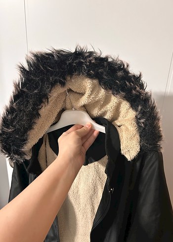 Siyah Uzun Kürklü Kadın Mont - Görsel 12