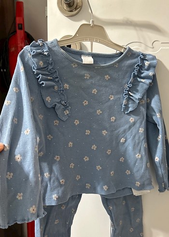 Mavi Çiçek Desenli Bebek Kız Takımı - Görsel 5